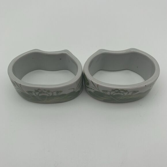 2 Vintage Napkin Rings Holders Green Ginkgo Leaf On Lt Gray Ring - Picture 8 of 8